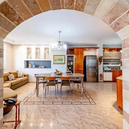 Luxury Barbara Rhodes Villa