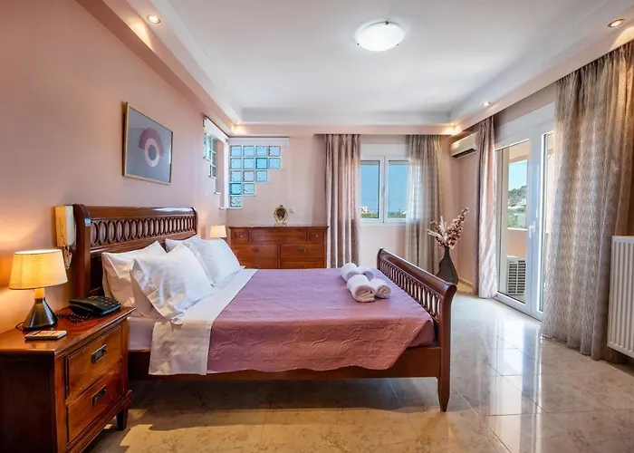 Luxury Barbara Rhodes