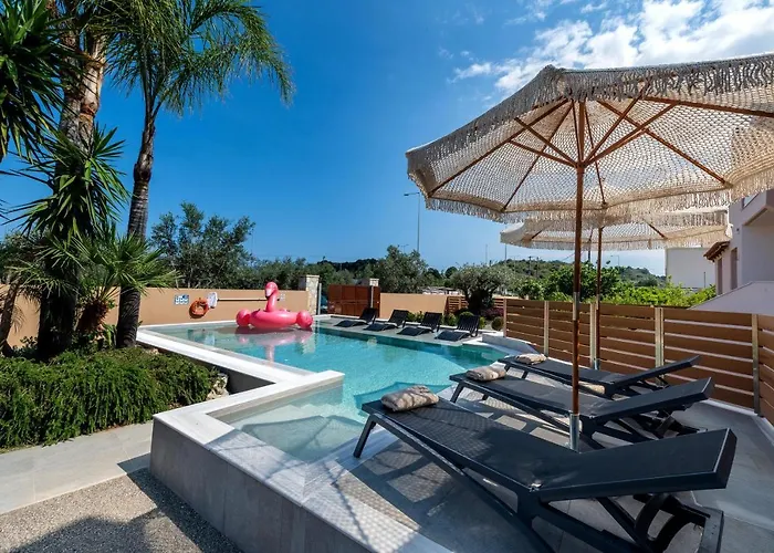 Luxury Barbara Rhodes